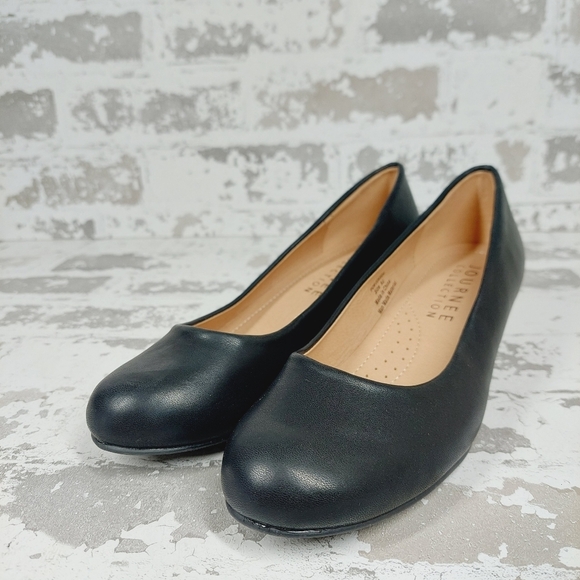 New Journee Collection Saar Black Faux Leather Slip On Pumps X116 - Picture 2 of 9